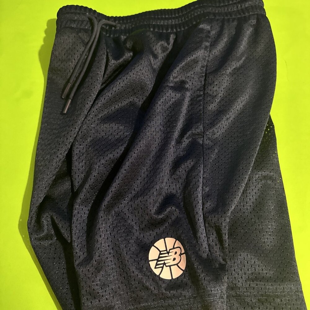 New Balance Men’s Size Small Navy Blue Basketball Shorts